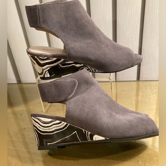 French Comfort Wedge - 6 - Picture 1 of 7